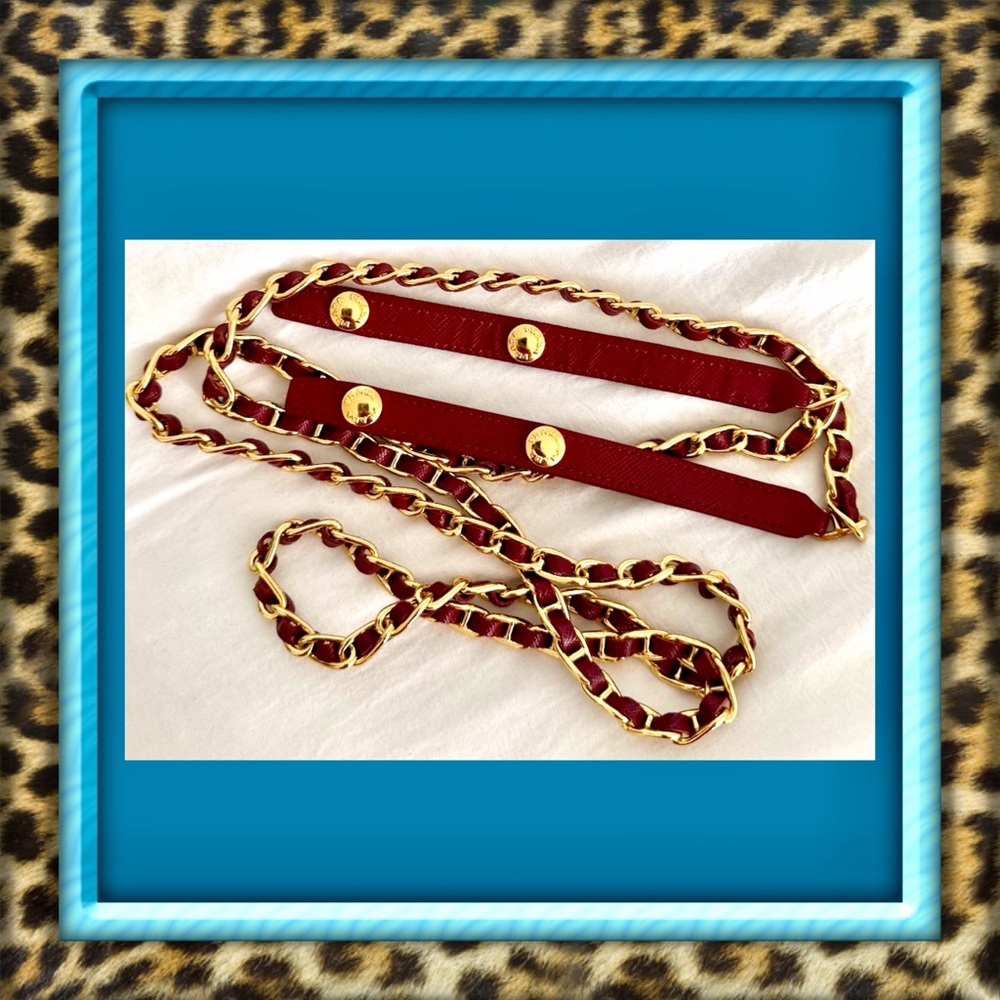 👑✅PRICE FIRM✅ AUTHENTIC  Burgundy Red Leather Gold Chain Crossbody Wallet Strap